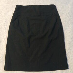 Banana Republic Women's Black Wool Pencil Skirt  SZ 4